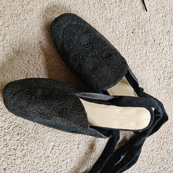 Flats - Picture 2 of 3